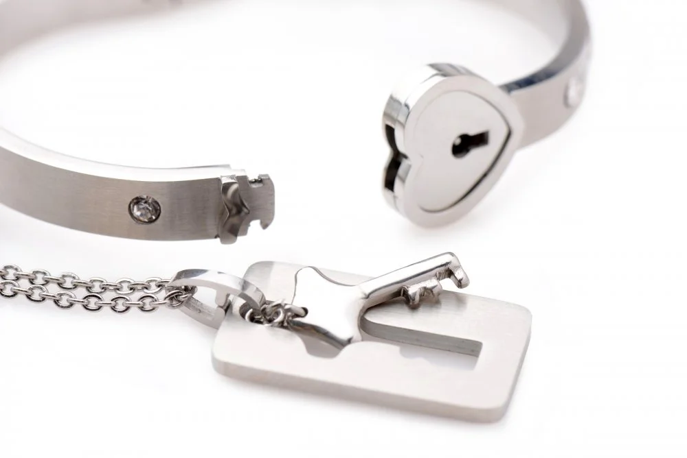 Cuffed Locking Bracelet and Key Necklace Dom/Sub - Image 5
